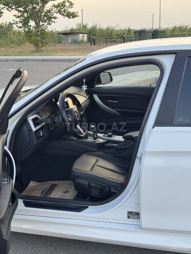 BMW 320-13