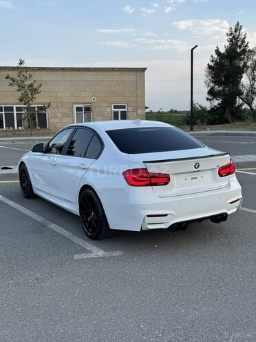 BMW 320-9
