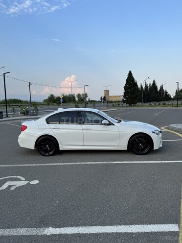 BMW 320-4