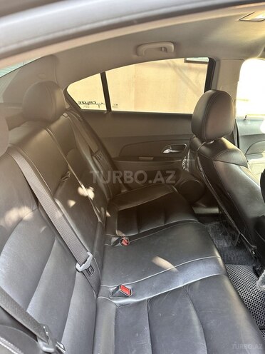 Chevrolet Cruze-11