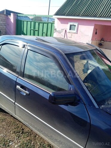 Mercedes C 180-4