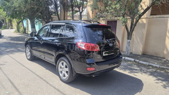 Hyundai Santa Fe-15