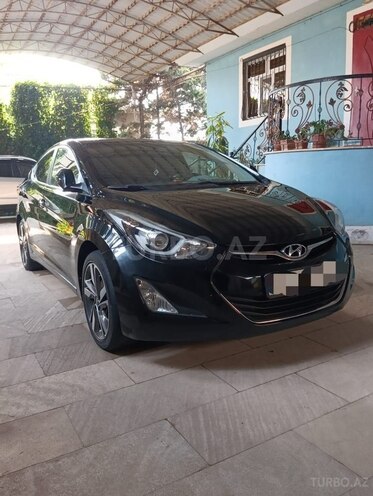 Hyundai Elantra-1