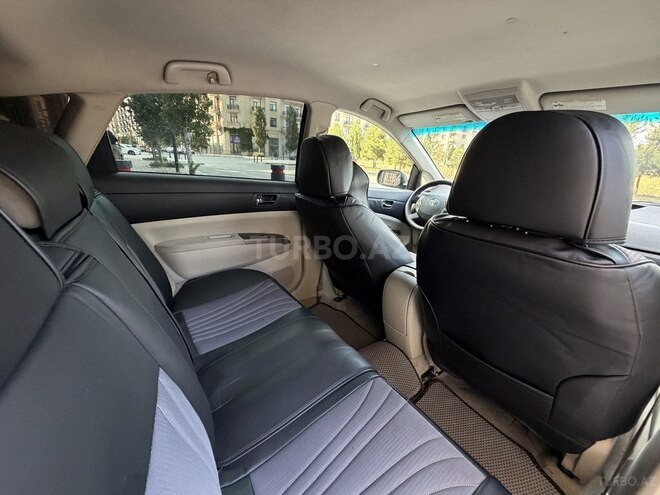 Toyota Prius-15