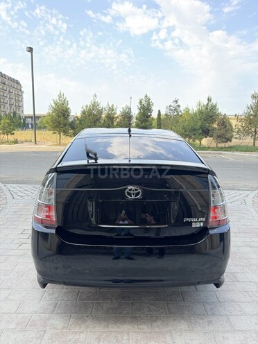 Toyota Prius-8