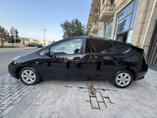 Toyota Prius-5