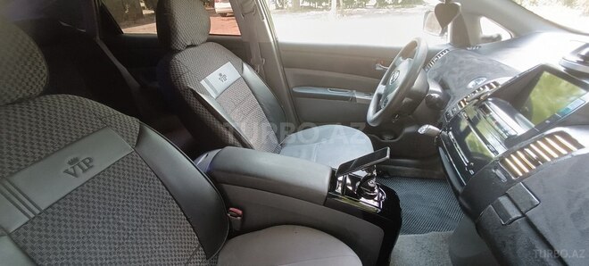 Toyota Prius-11