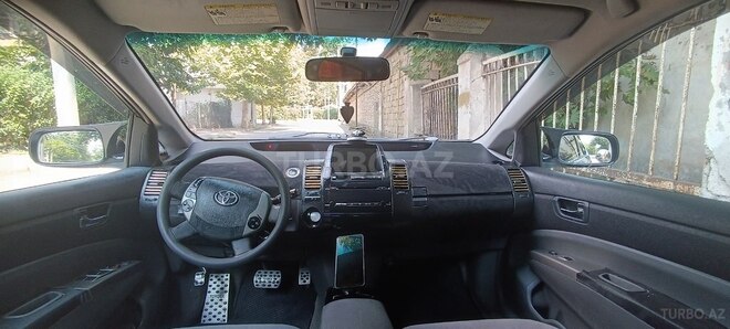 Toyota Prius-8