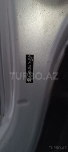 Toyota Prius-19