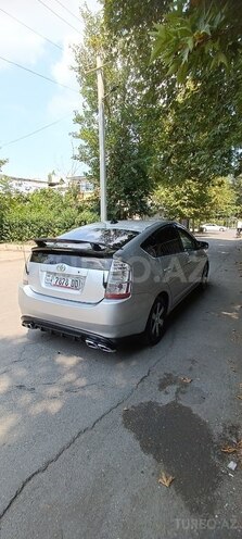 Toyota Prius-4
