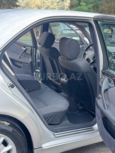 Mercedes E 200-16