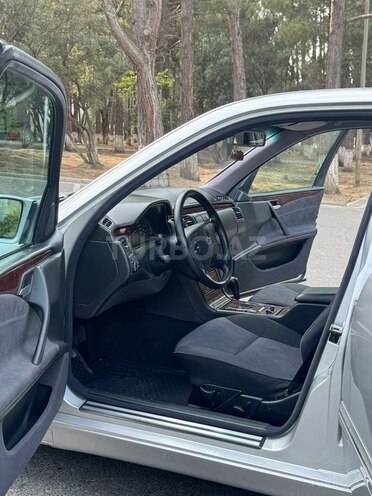 Mercedes E 200-18