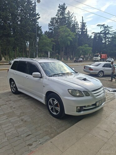 Mitsubishi Airtrek-2