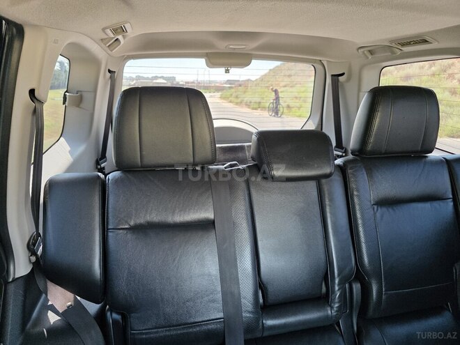 Mitsubishi Pajero-18