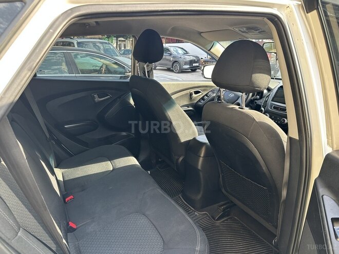 Hyundai ix35-10