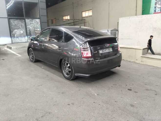 Toyota Prius-7