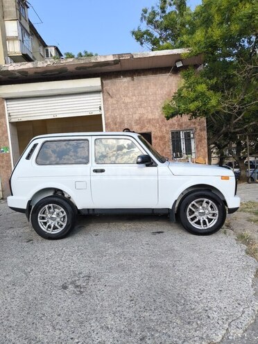 LADA (VAZ) Niva-4