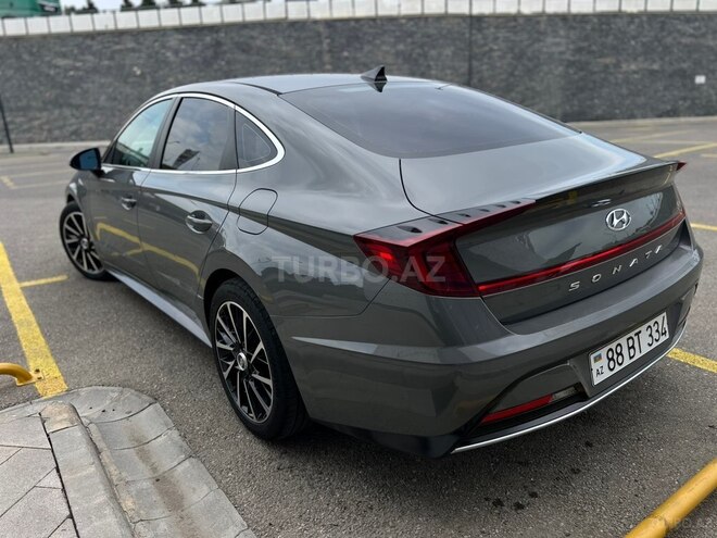 Hyundai Sonata-4