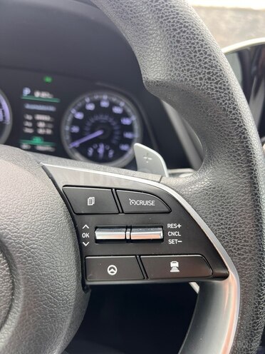 Hyundai Sonata-12