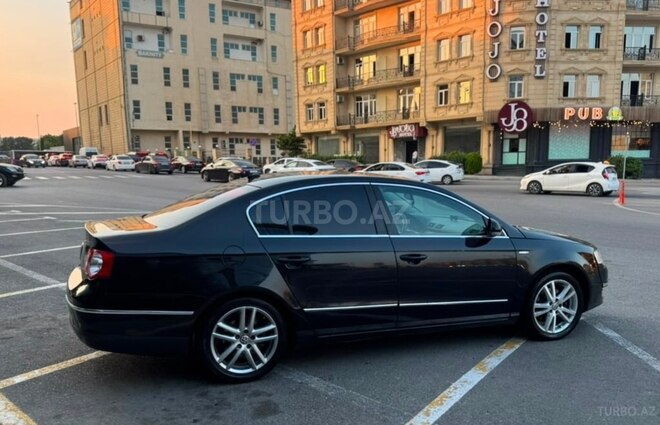 Volkswagen Passat-8