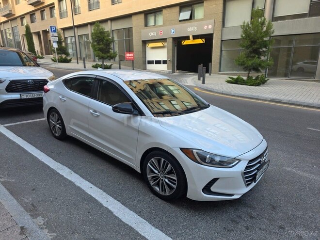 Hyundai Elantra-6