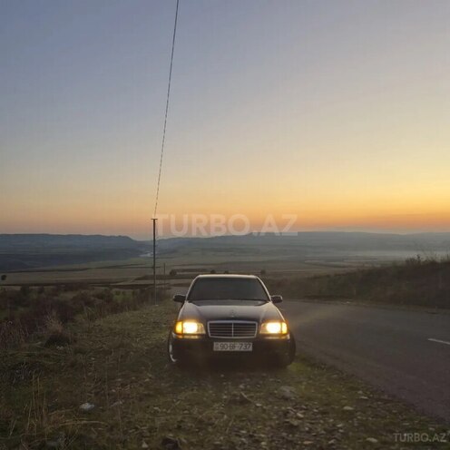Mercedes C 240-12