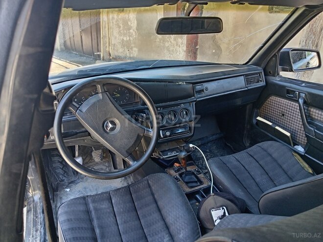 Mercedes 190-6