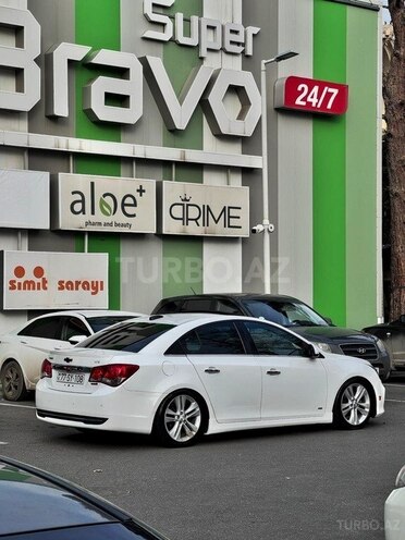 Chevrolet Cruze-12