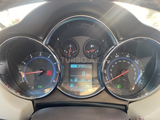 Chevrolet Cruze-4