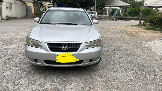 Hyundai Sonata-1