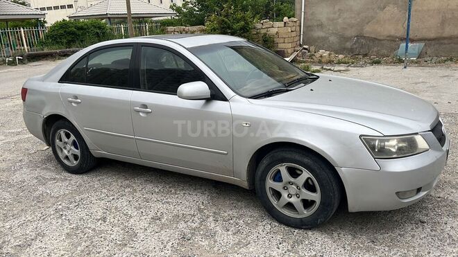 Hyundai Sonata-4