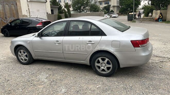 Hyundai Sonata-5