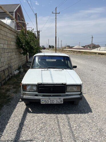 LADA (VAZ) 2107-1