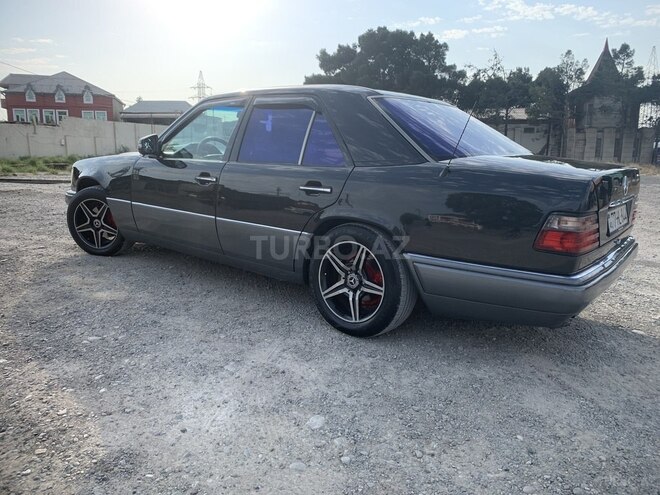Mercedes E 220-8
