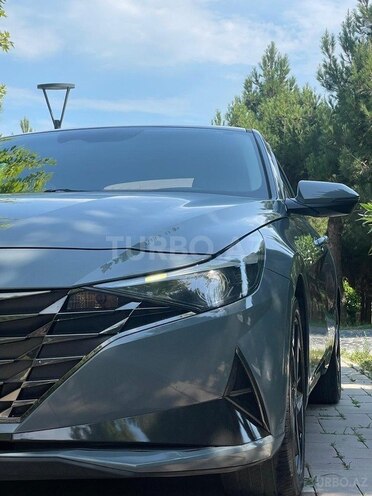 Hyundai Elantra-9