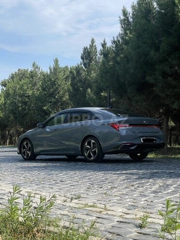 Hyundai Elantra-5