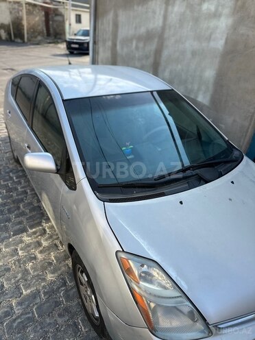 Toyota Prius-3