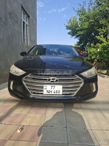 Hyundai Elantra-1