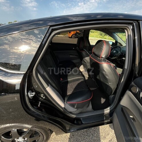 Toyota Prius-18