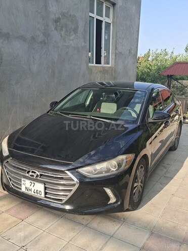 Hyundai Elantra-4