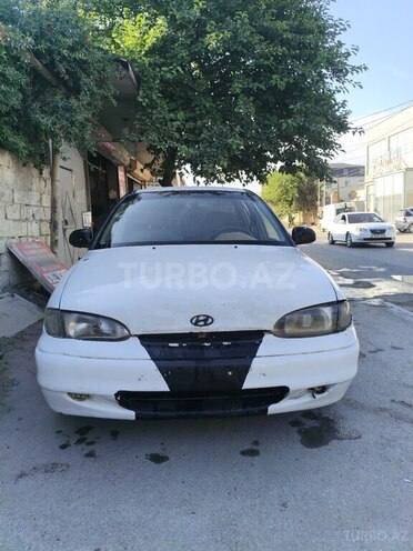 Hyundai Accent-1