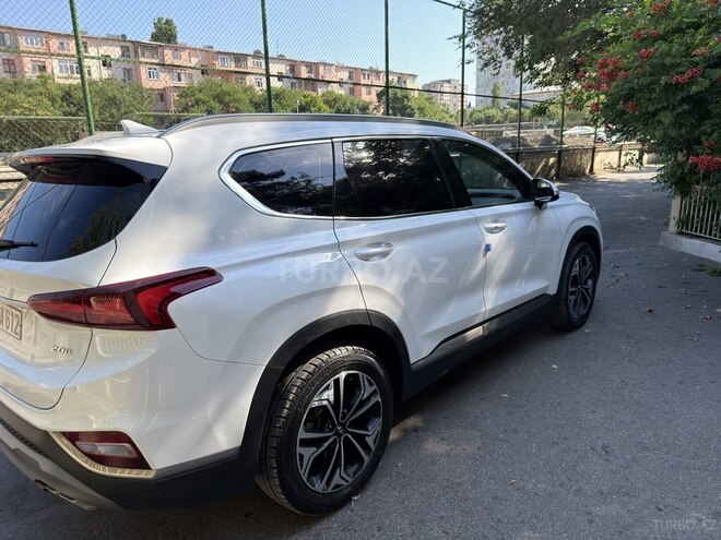 Hyundai Santa Fe-5