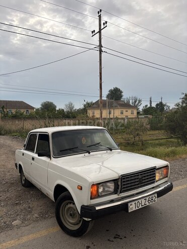 LADA (VAZ) 2107-1