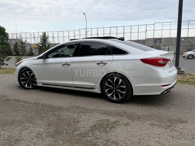 Hyundai Sonata-4