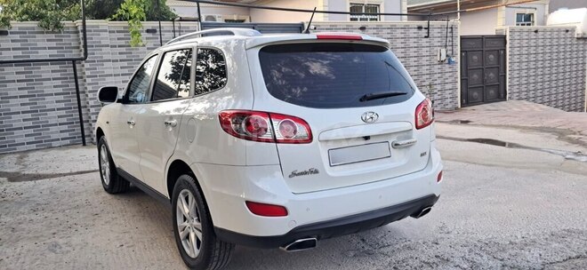 Hyundai Santa Fe-4