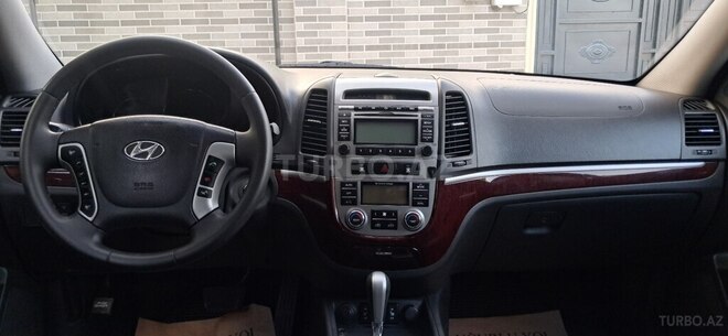 Hyundai Santa Fe-12