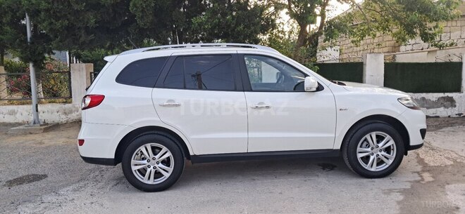 Hyundai Santa Fe-14