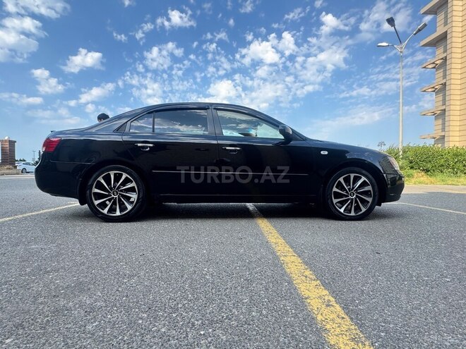 Hyundai Sonata-11