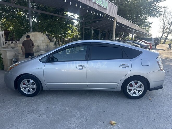 Toyota Prius-8