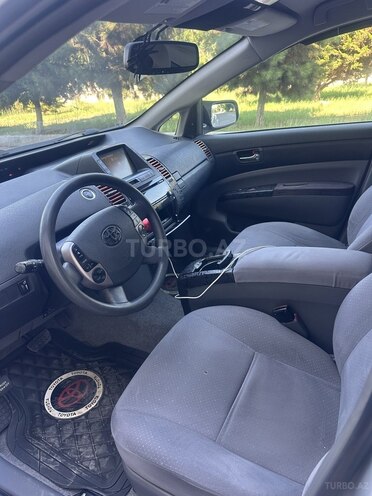 Toyota Prius-7